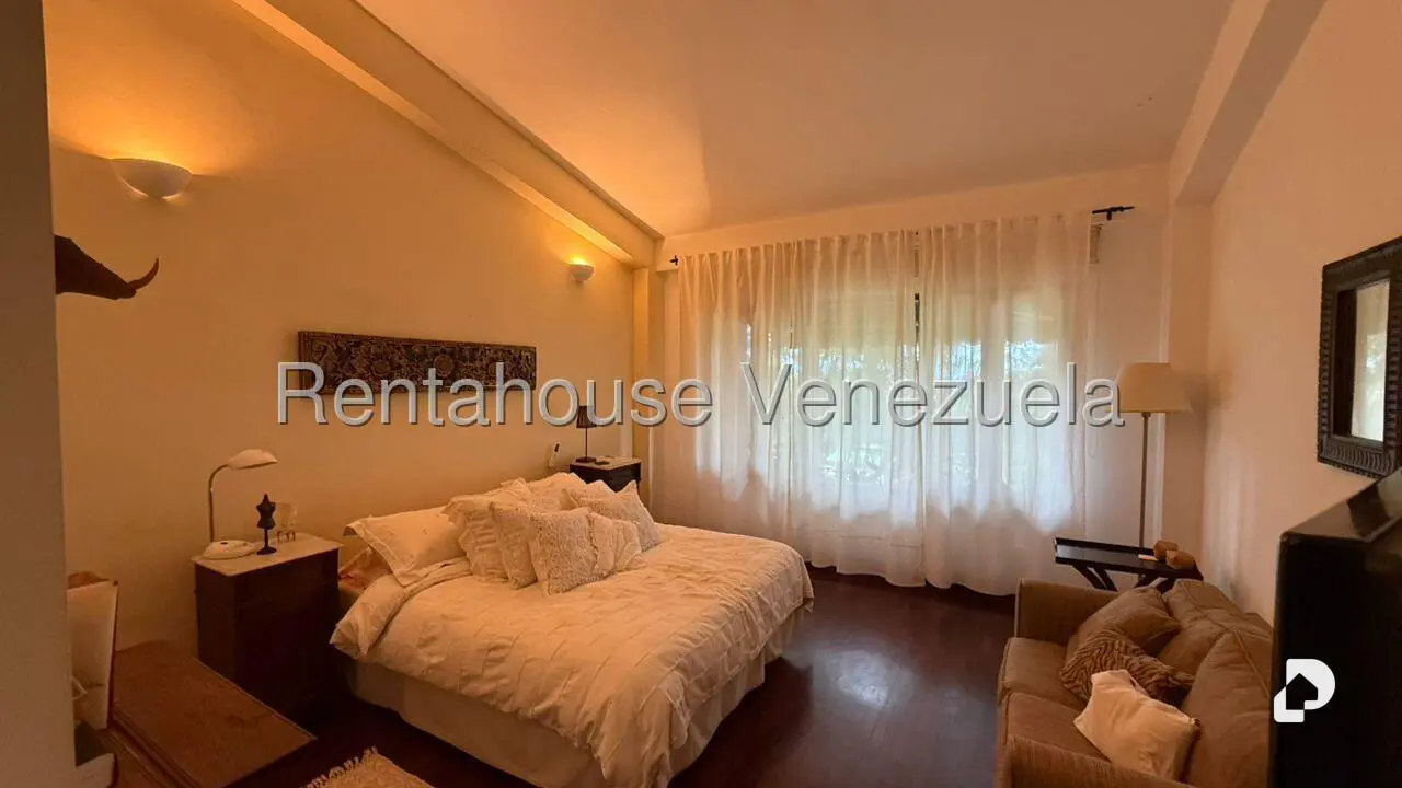 Casa en Oripoto, Caracas – 30