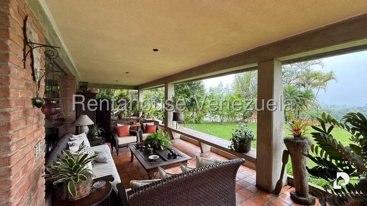 Casa en Oripoto, Caracas – 16