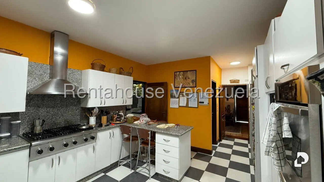 Casa en Oripoto, Caracas – 13