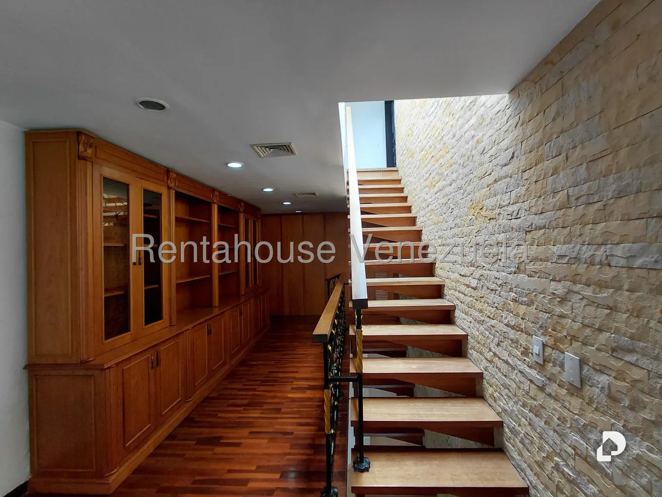 Penthouse en Los Dos Caminos, Caracas – 33