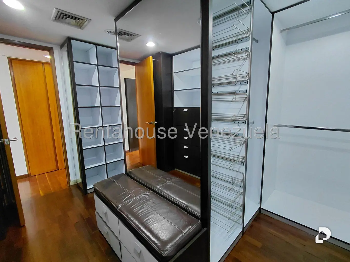 Penthouse en Los Dos Caminos, Caracas – 30