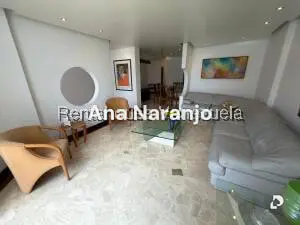 Casa en Alto Prado, Caracas – 18