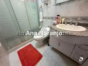 Casa en Alto Prado, Caracas – 29