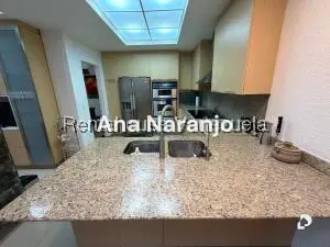 Casa en Alto Prado, Caracas – 6