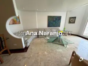Casa en Alto Prado, Caracas – 16