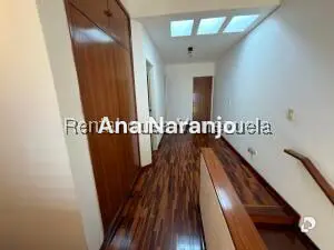 Casa en Alto Prado, Caracas – 26