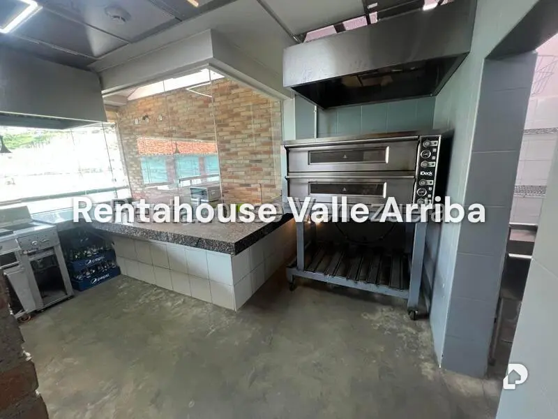 Local comercial en El Hatillo, Caracas – 28