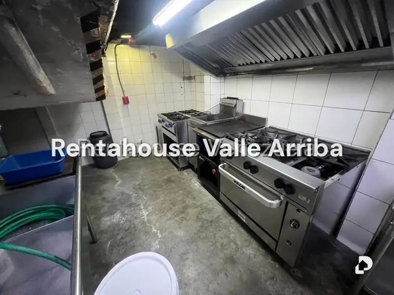 Local comercial en El Hatillo, Caracas – 14
