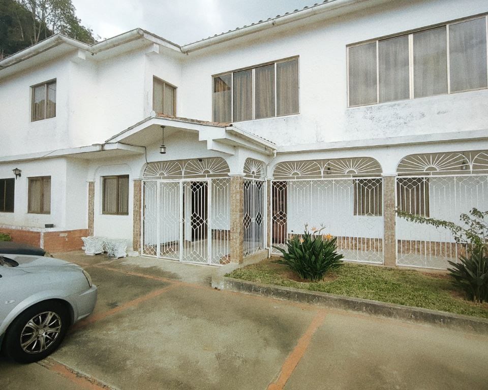 Casa en La Suiza, Altos Mirandinos - 1