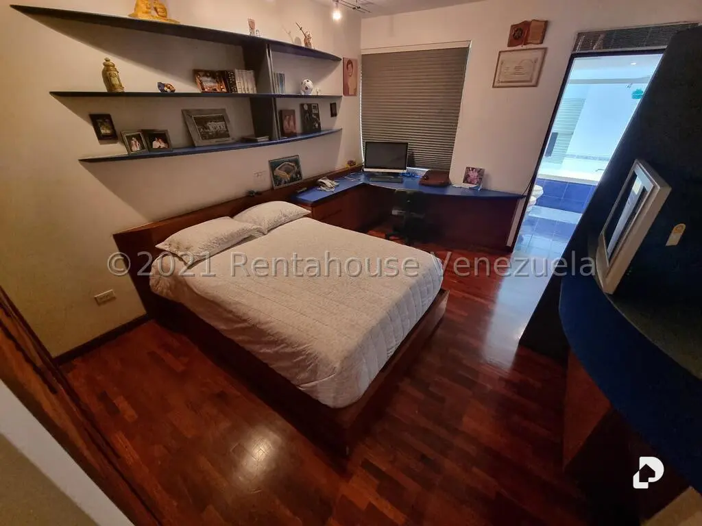 Apartamento en Los Chorros, Caracas – 23
