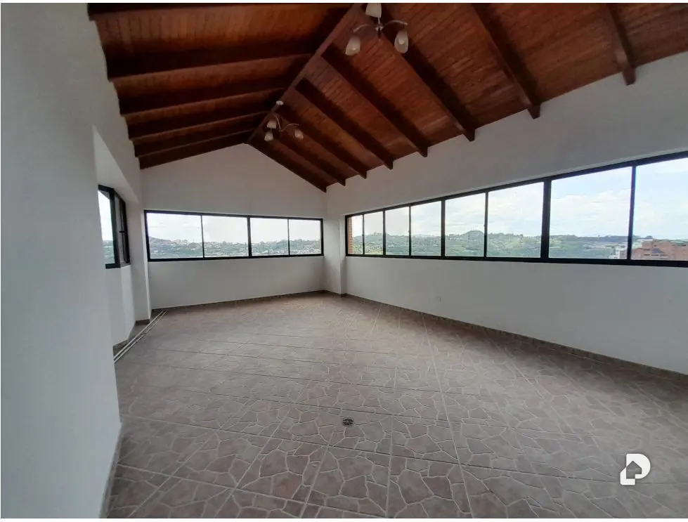 Apartamento en Urb. Miranda, Caracas – 16