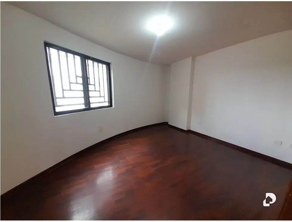 Apartamento en Urb. Miranda, Caracas – 25