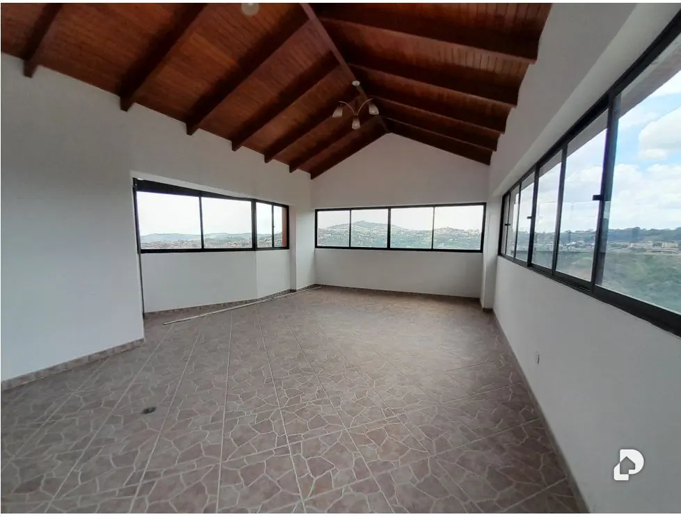 Apartamento en Urb. Miranda, Caracas – 17