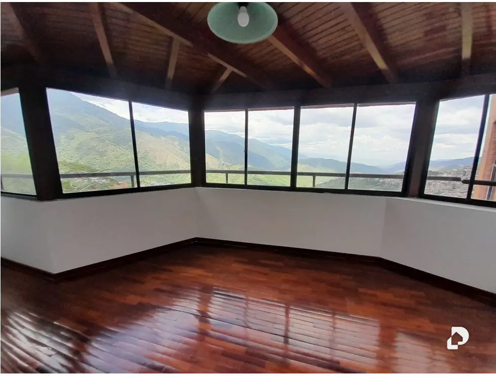 Apartamento en Urb. Miranda, Caracas – 27