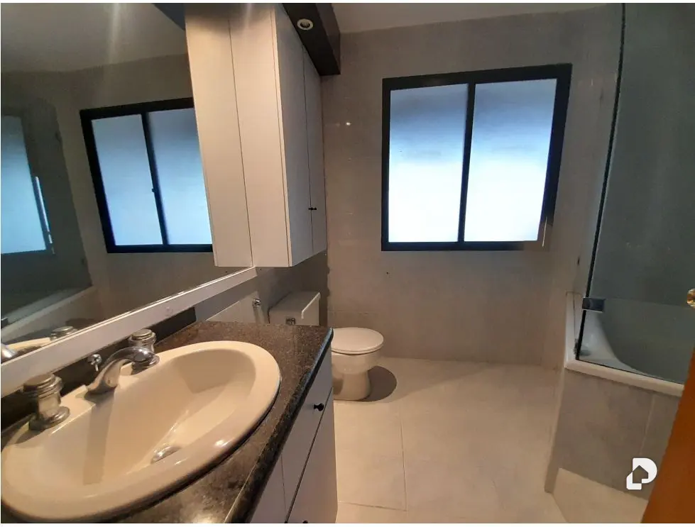 Apartamento en Urb. Miranda, Caracas – 30