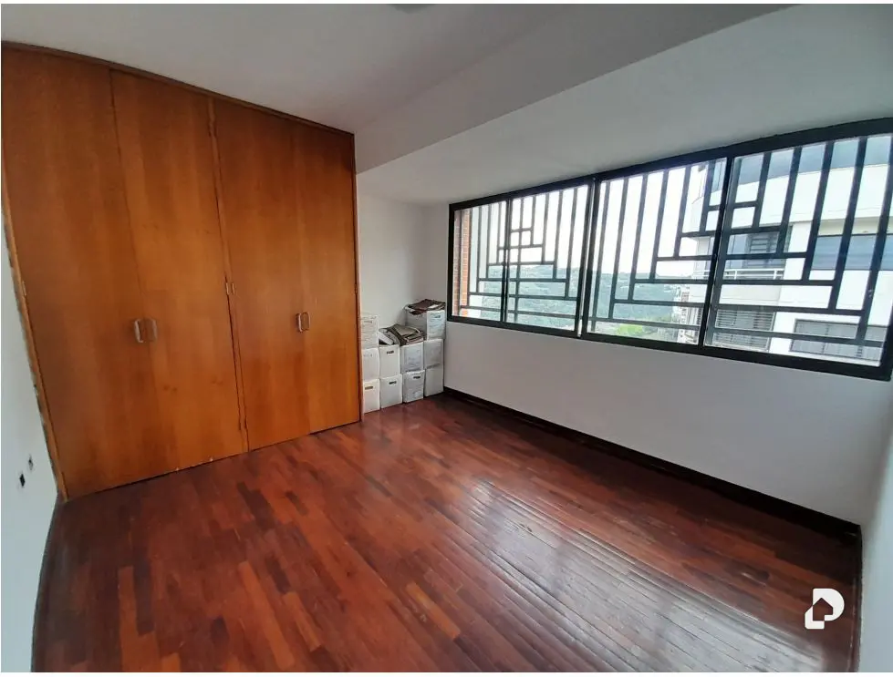 Apartamento en Urb. Miranda, Caracas – 21