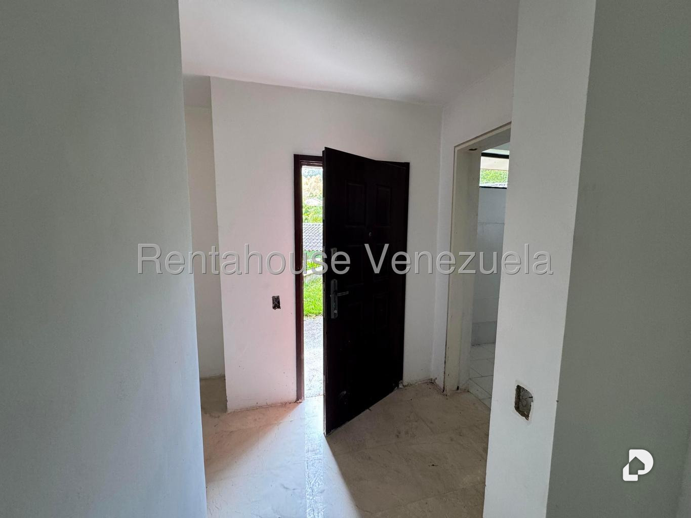 Casa en Oripoto, Caracas – 12