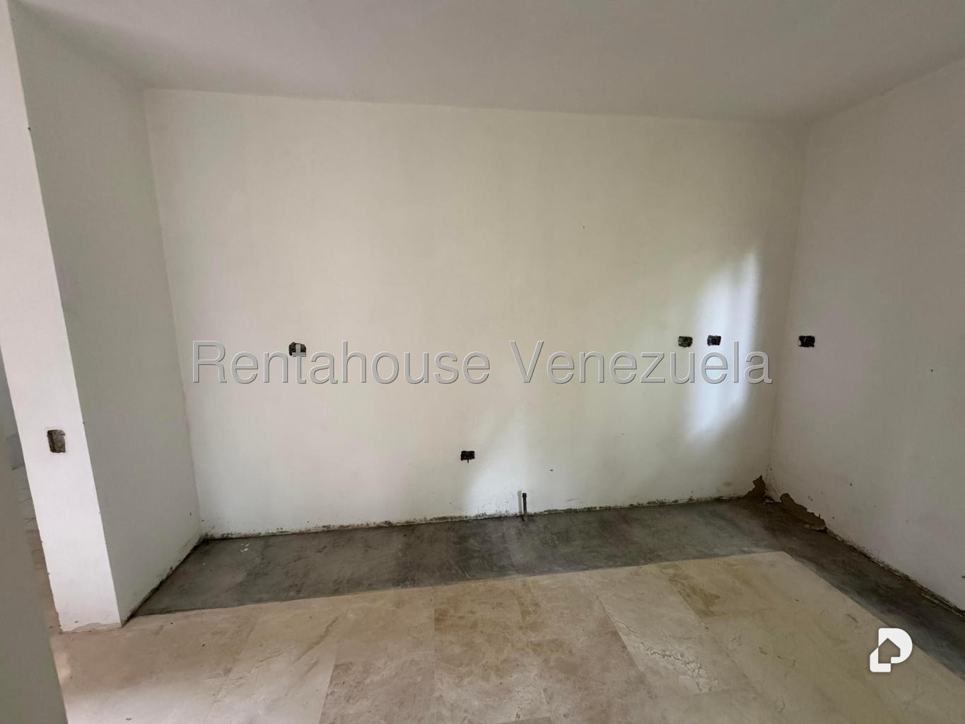 Casa en Oripoto, Caracas – 13