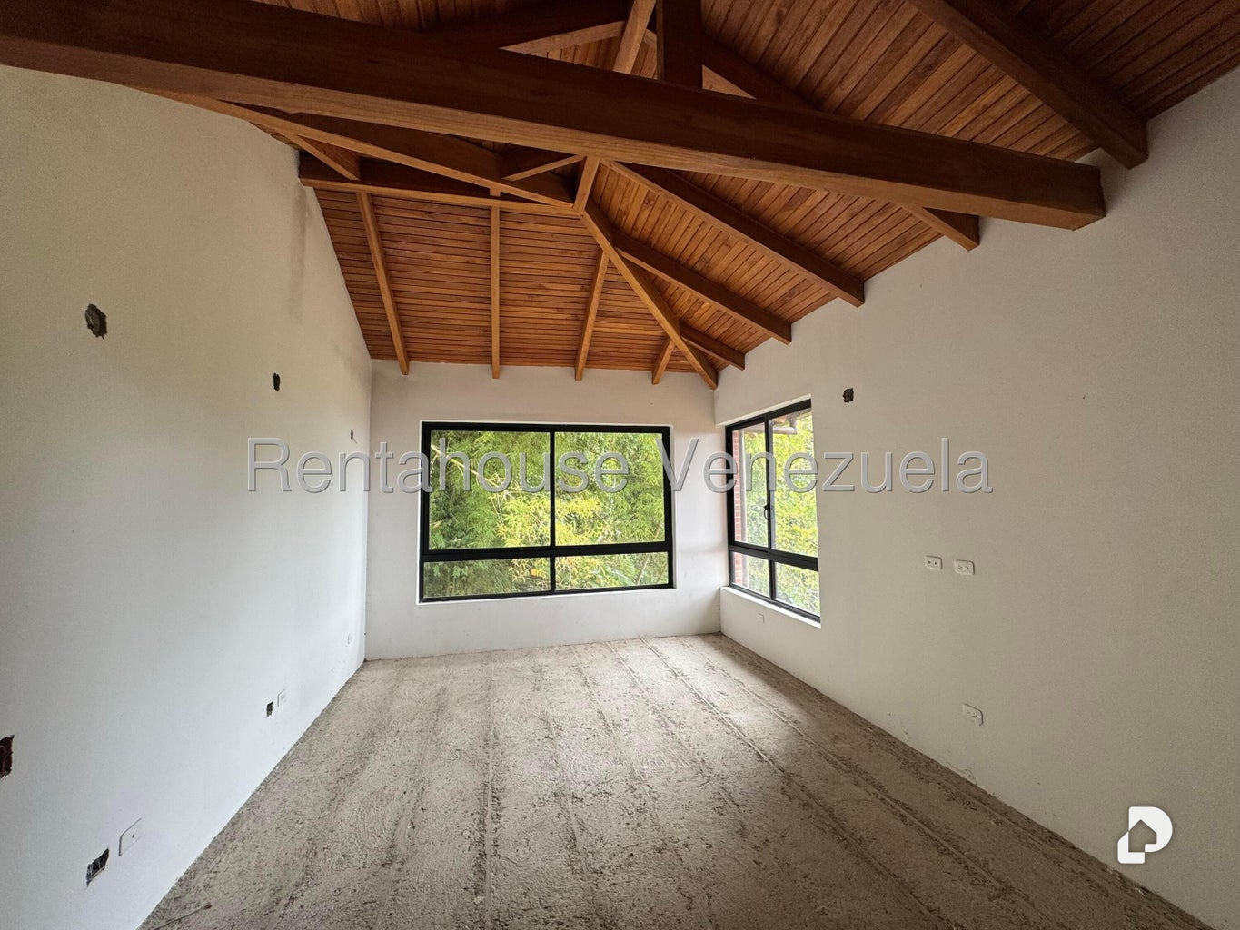 Casa en Oripoto, Caracas – 24