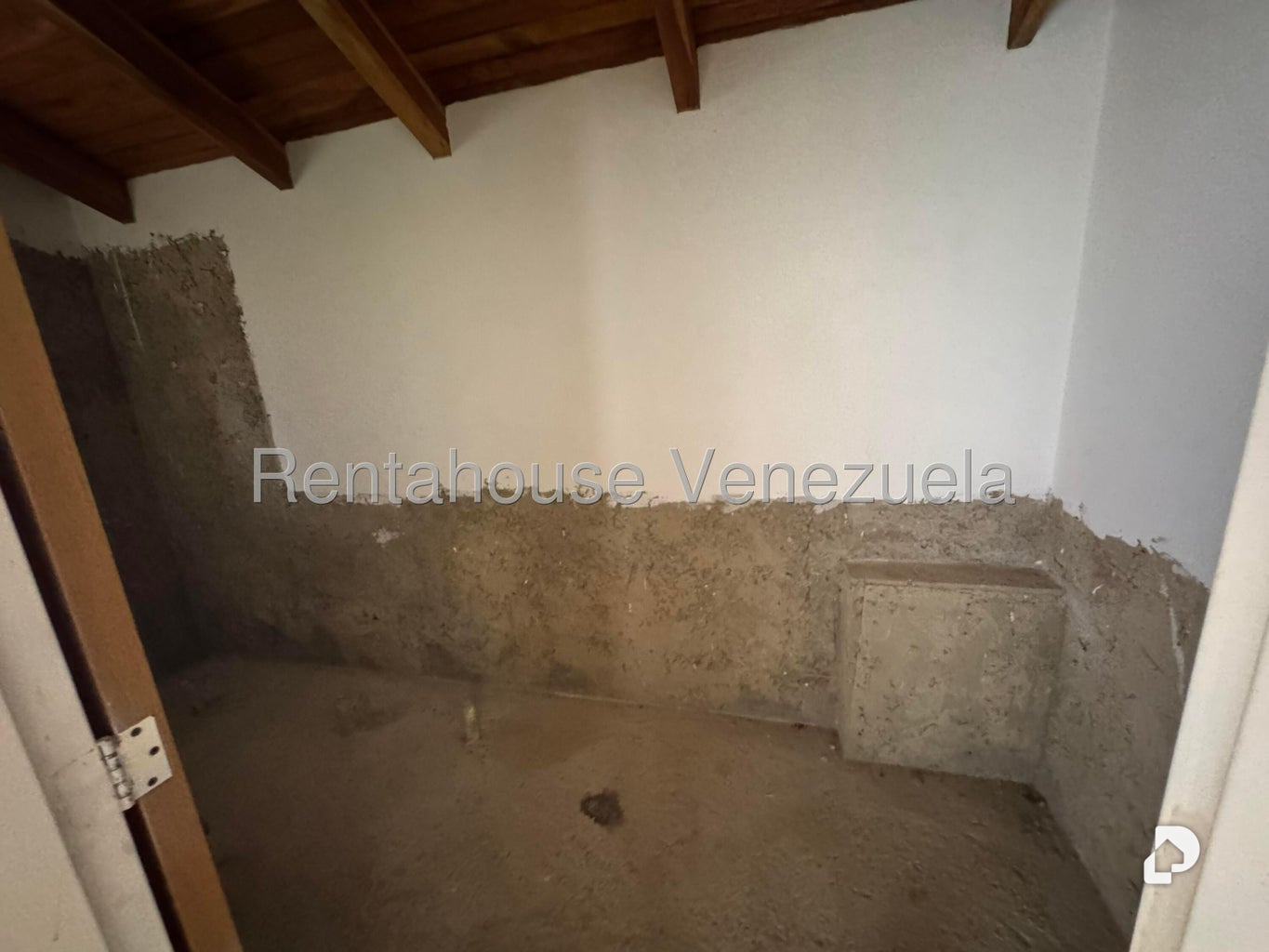 Casa en Oripoto, Caracas – 23