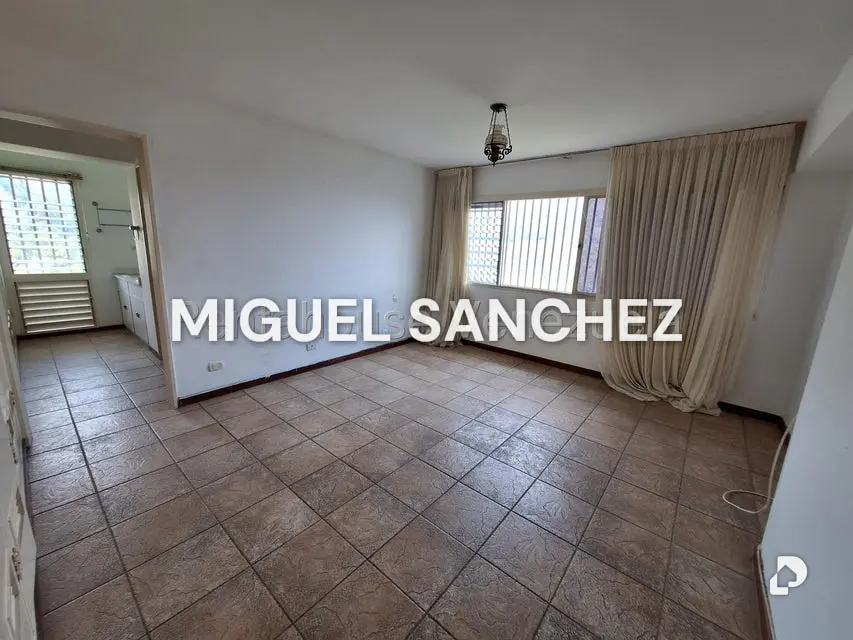 Apartamento en Los Naranjos, Caracas – 12