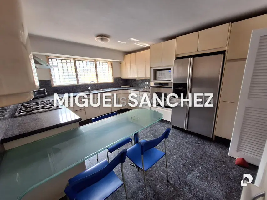 Apartamento en Los Naranjos, Caracas – 8