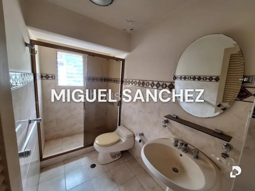 Apartamento en Los Naranjos, Caracas – 17