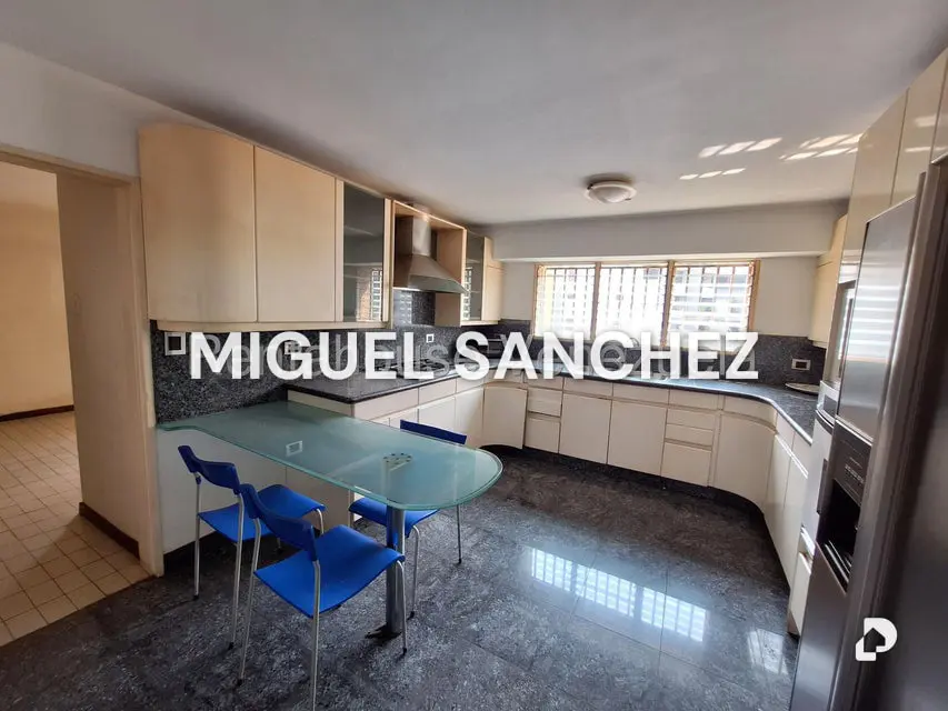 Apartamento en Los Naranjos, Caracas – 9