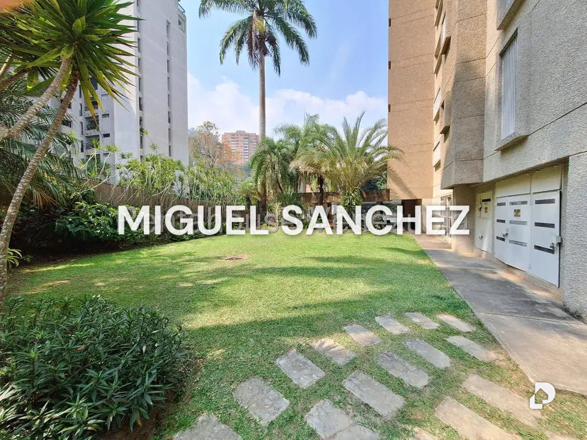Apartamento en Los Naranjos, Caracas – 22