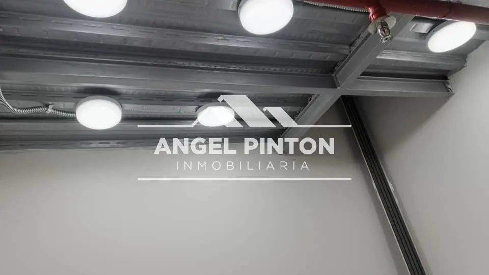 Commercial space in Maracaibo - 1