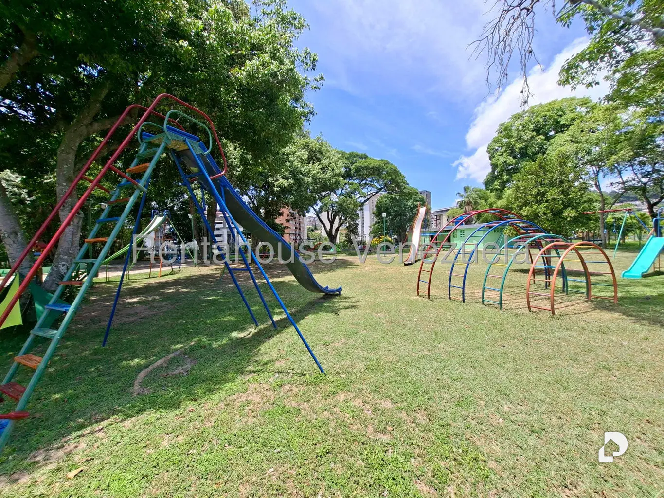Casa en Terrazas del Club Hípico, Caracas – 28