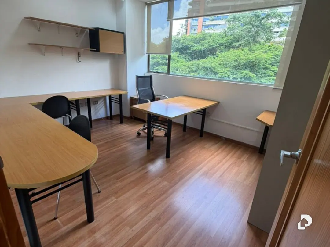 Oficina en Lomas de La Laguntia, Caracas – 3