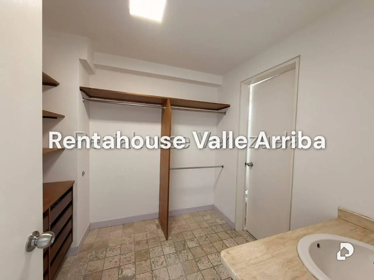 Apartamento en Loma Linda, Caracas – 12