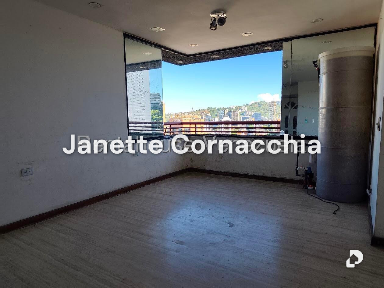 Apartamento en El Rosal, Caracas – 9