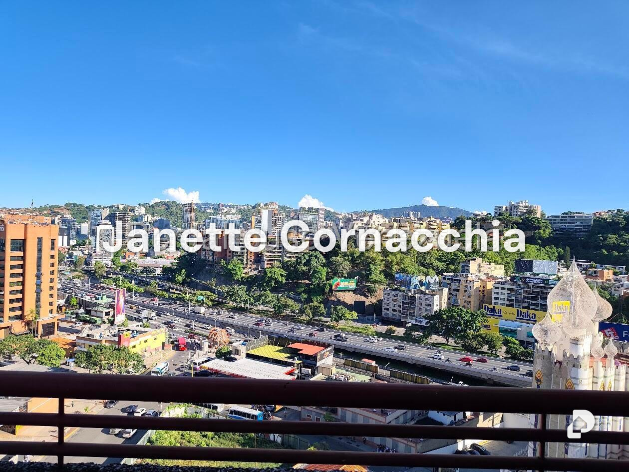 Apartamento en El Rosal, Caracas – 22
