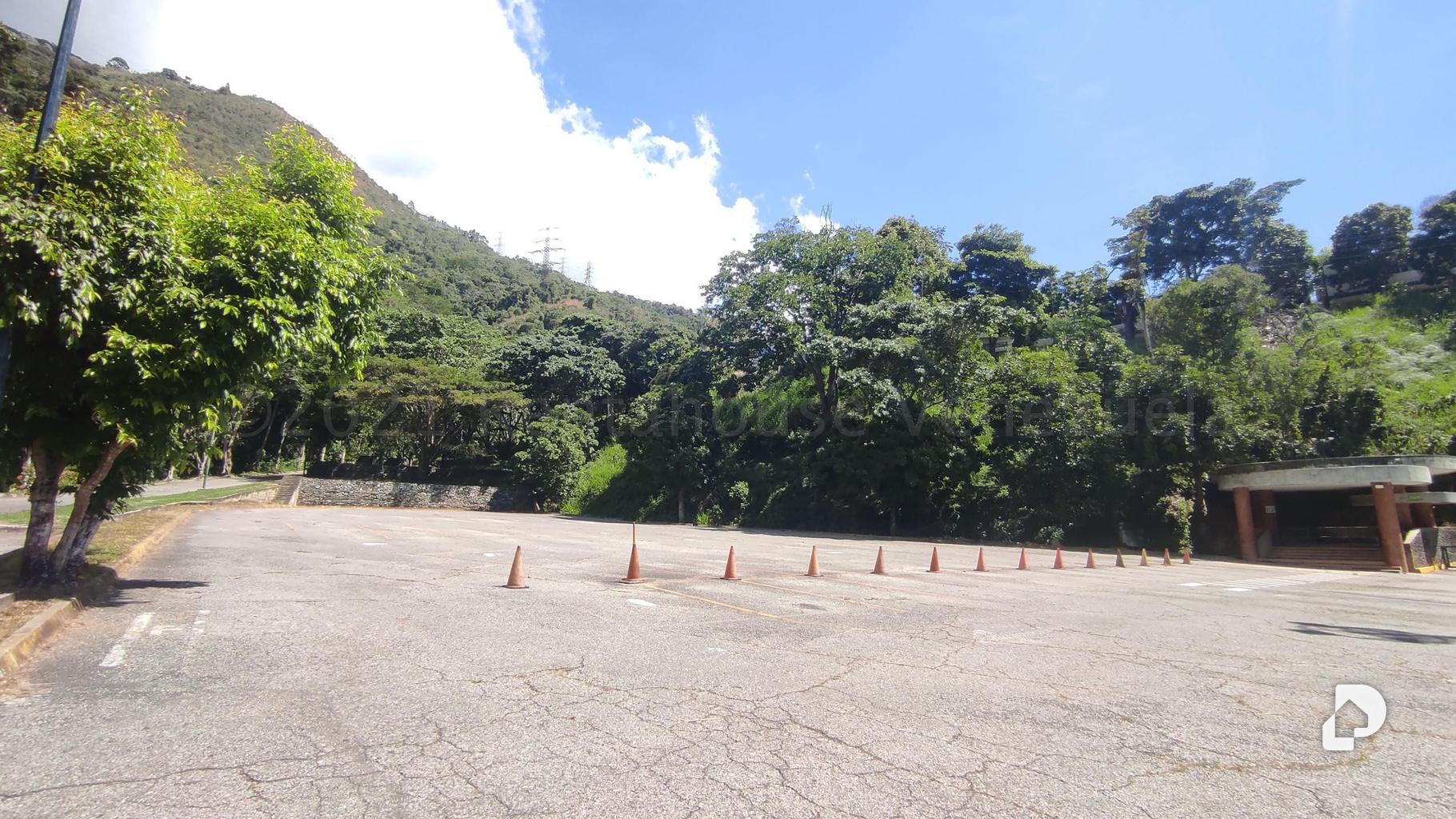 Oficina en Terrazas del Ávila, Caracas – 19