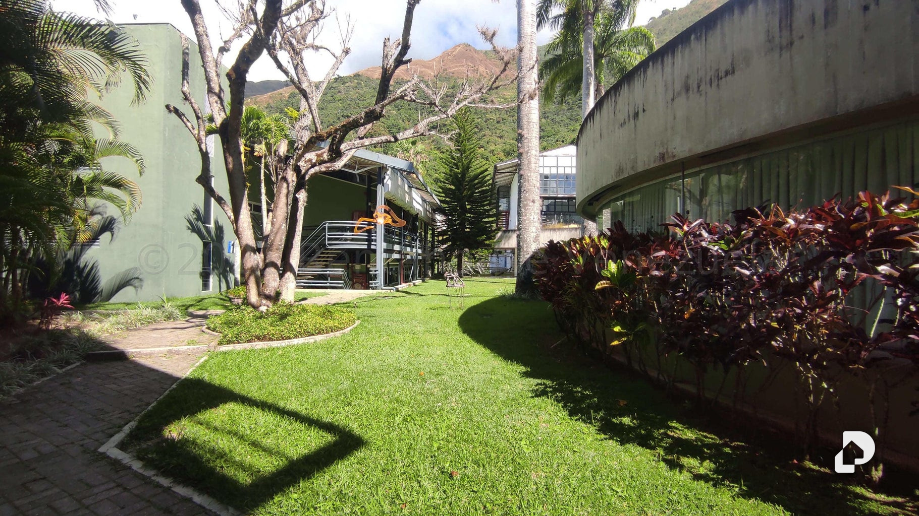 Oficina en Terrazas del Ávila, Caracas – 15