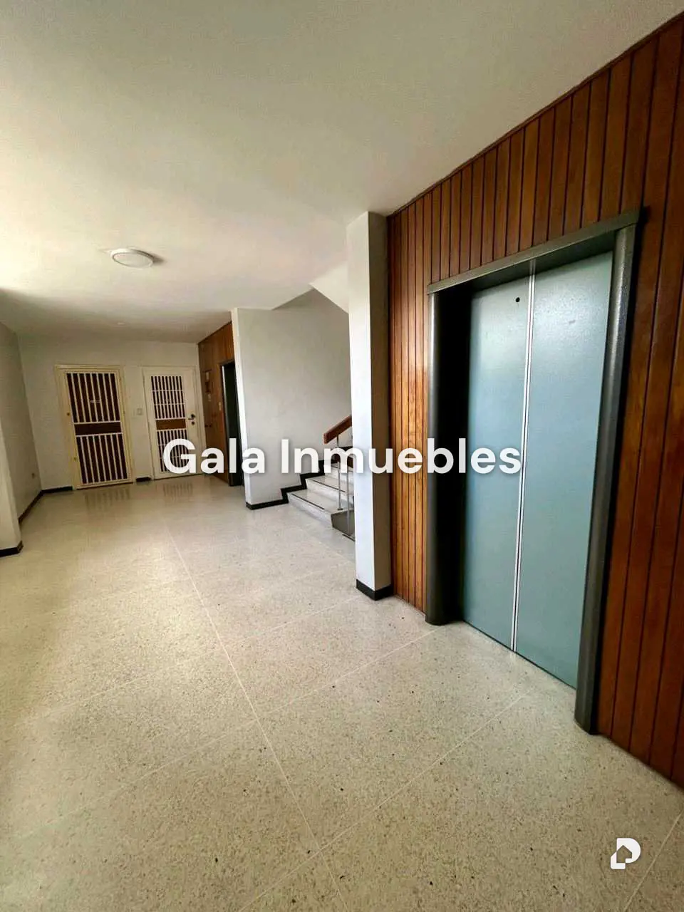 Apartamento en Los Palos Grandes, Caracas – 19