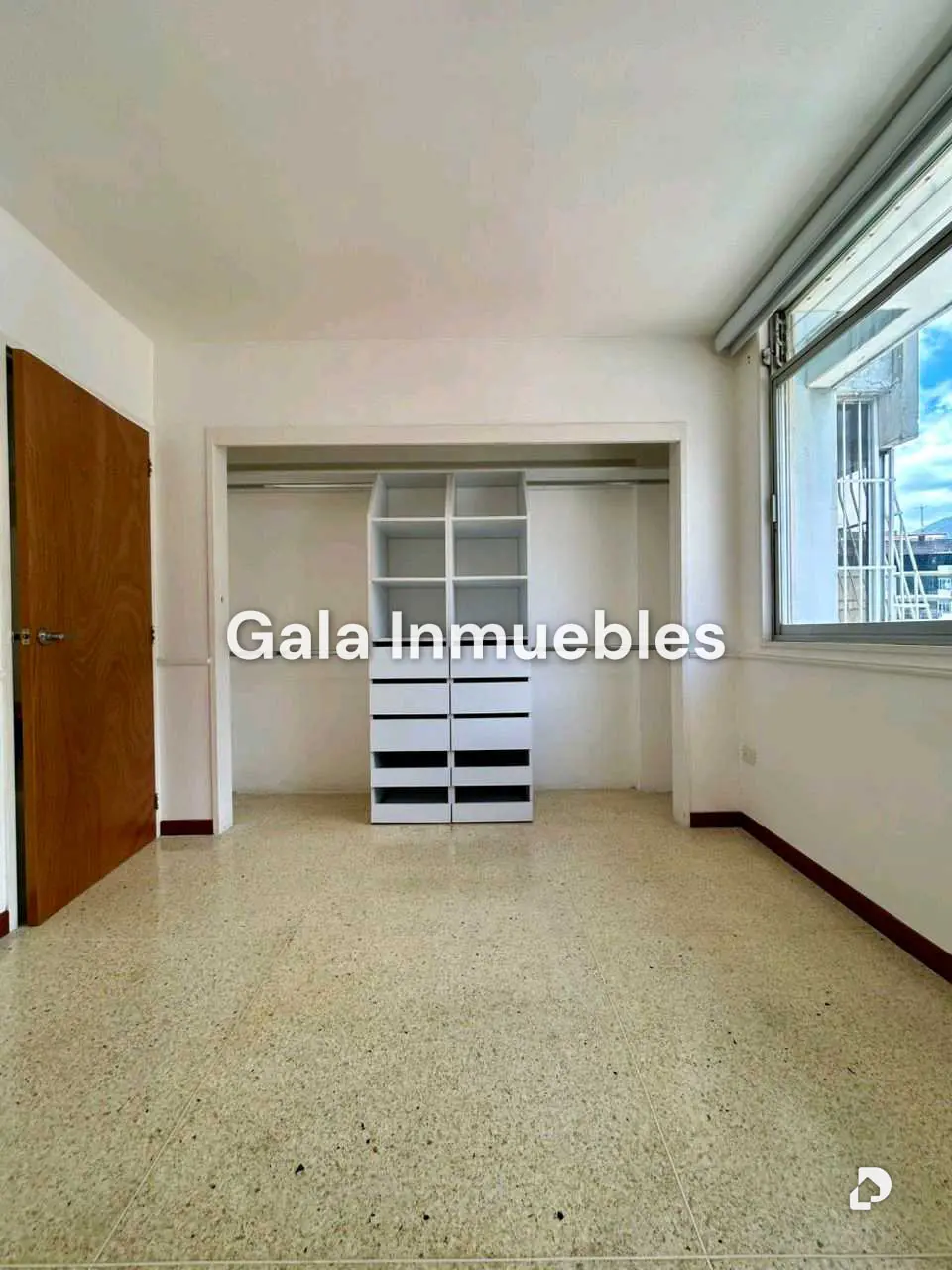 Apartamento en Los Palos Grandes, Caracas – 13
