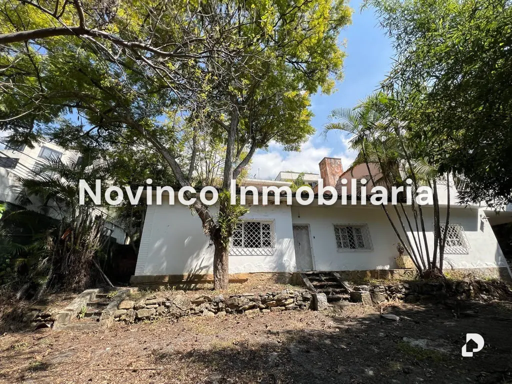 Terreno en Los Palos Grandes, Caracas – 2