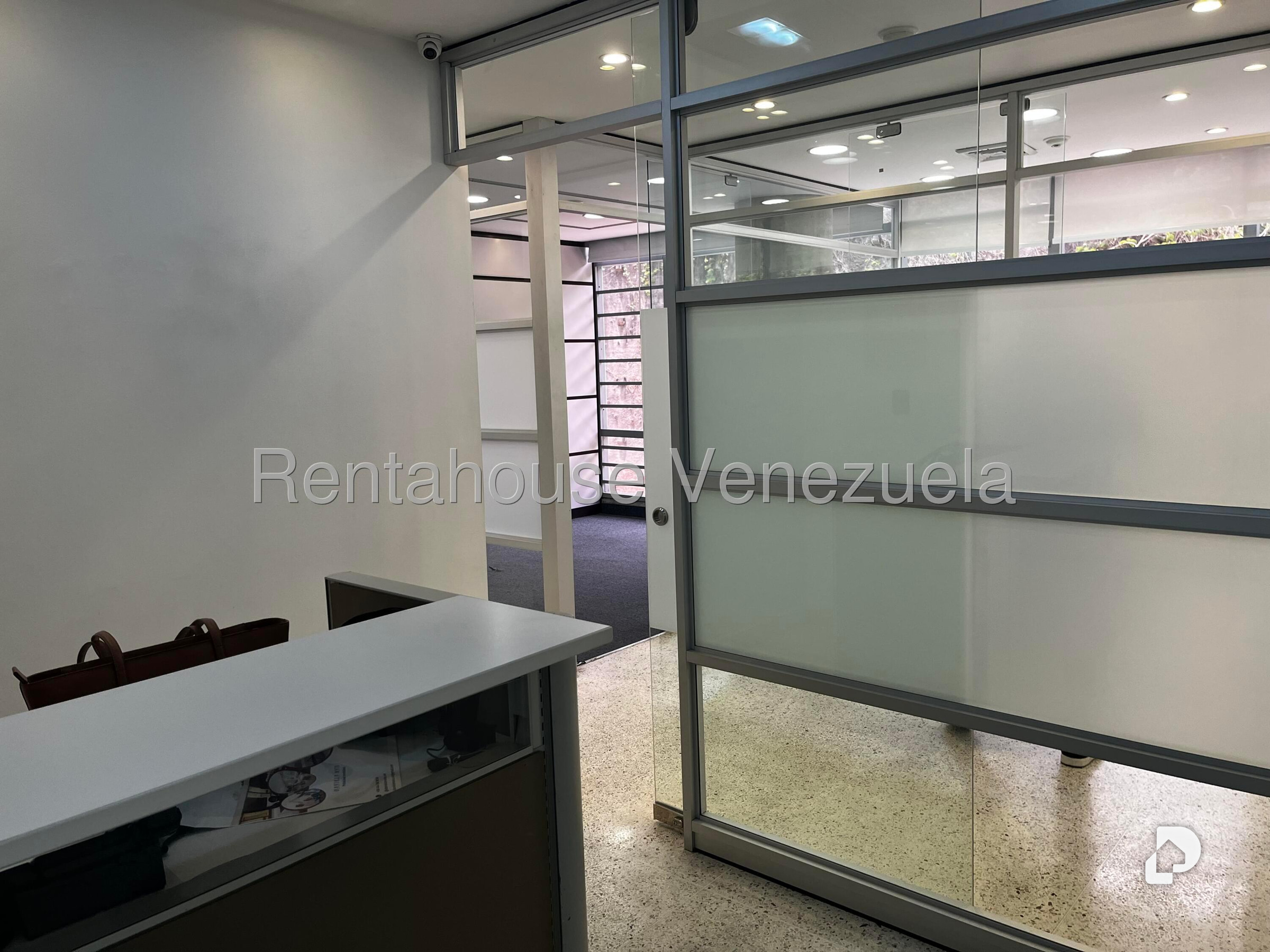 Oficina en La Trinidad, Caracas – 1