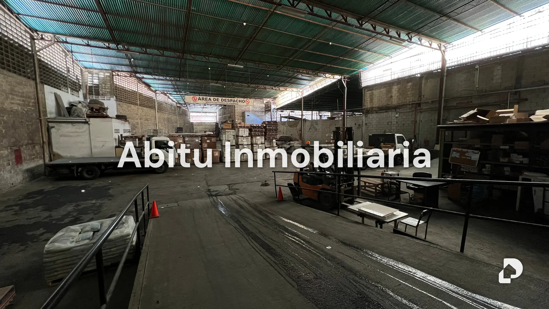 Warehouse in La Bandera, Caracas – 1