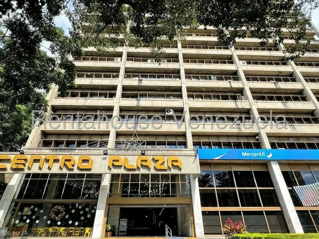 Oficina en Los Palos Grandes, Caracas - 1