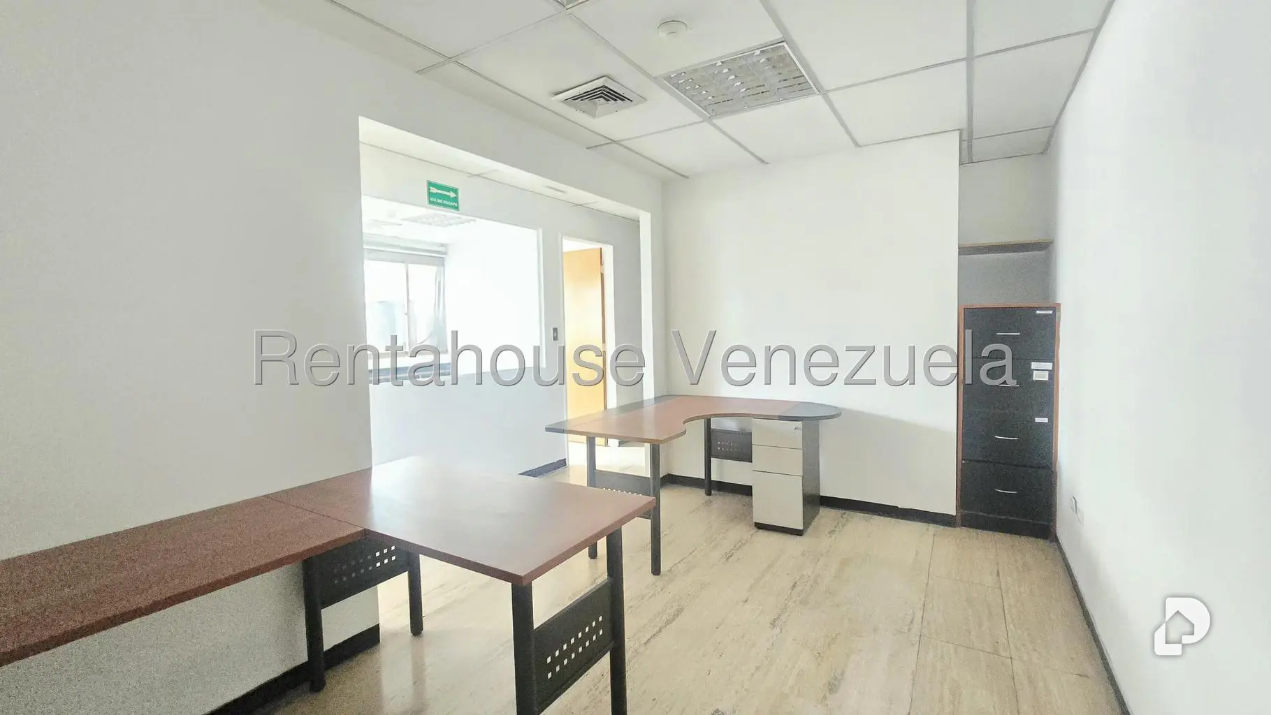 Oficina en Los Palos Grandes, Caracas – 12
