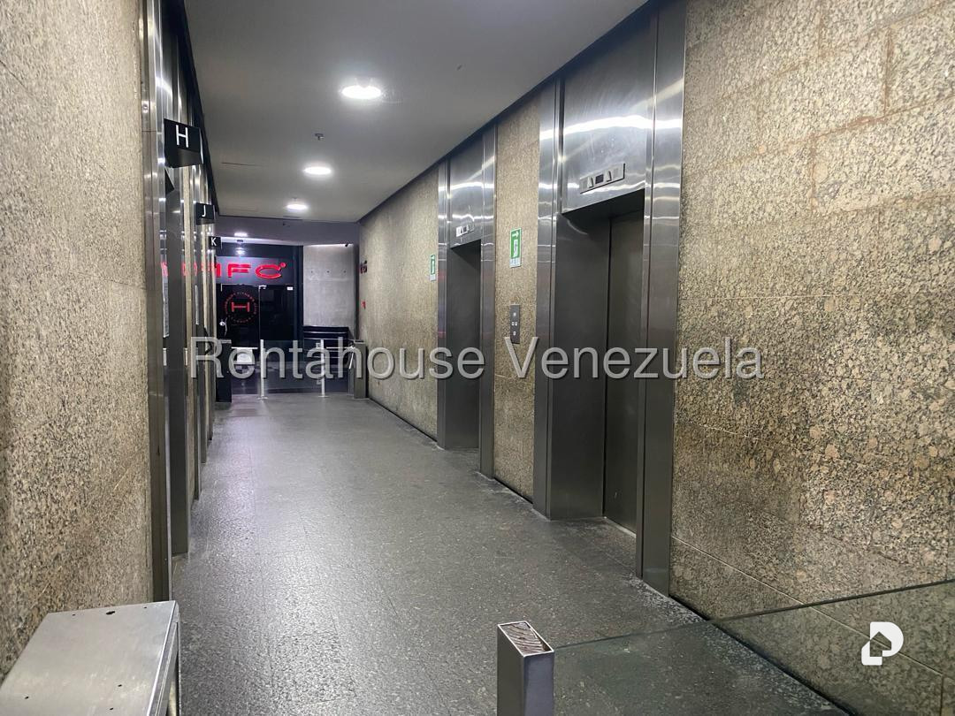 Office in Prados del Este, Caracas – 14