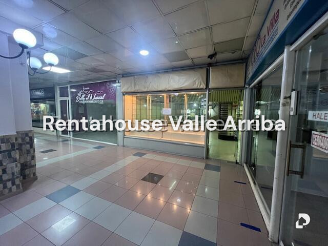 Local comercial en Montalbán I, Caracas – 15