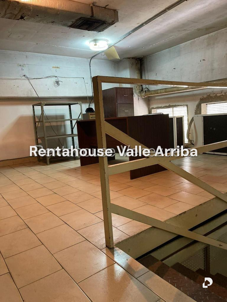 Local comercial en Montalbán I, Caracas – 12