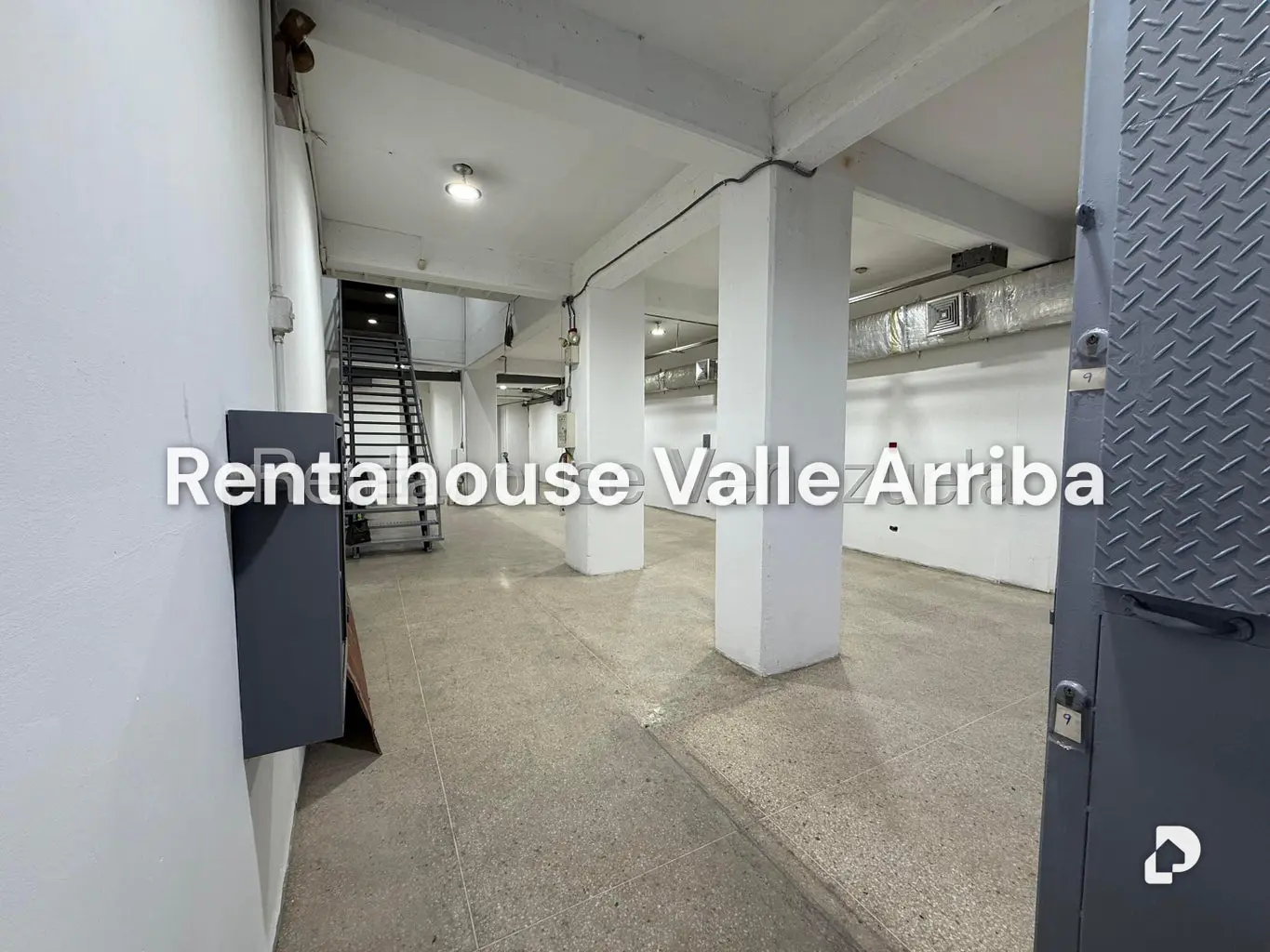 Local comercial en Parroquia La Candelaria, Caracas – 7