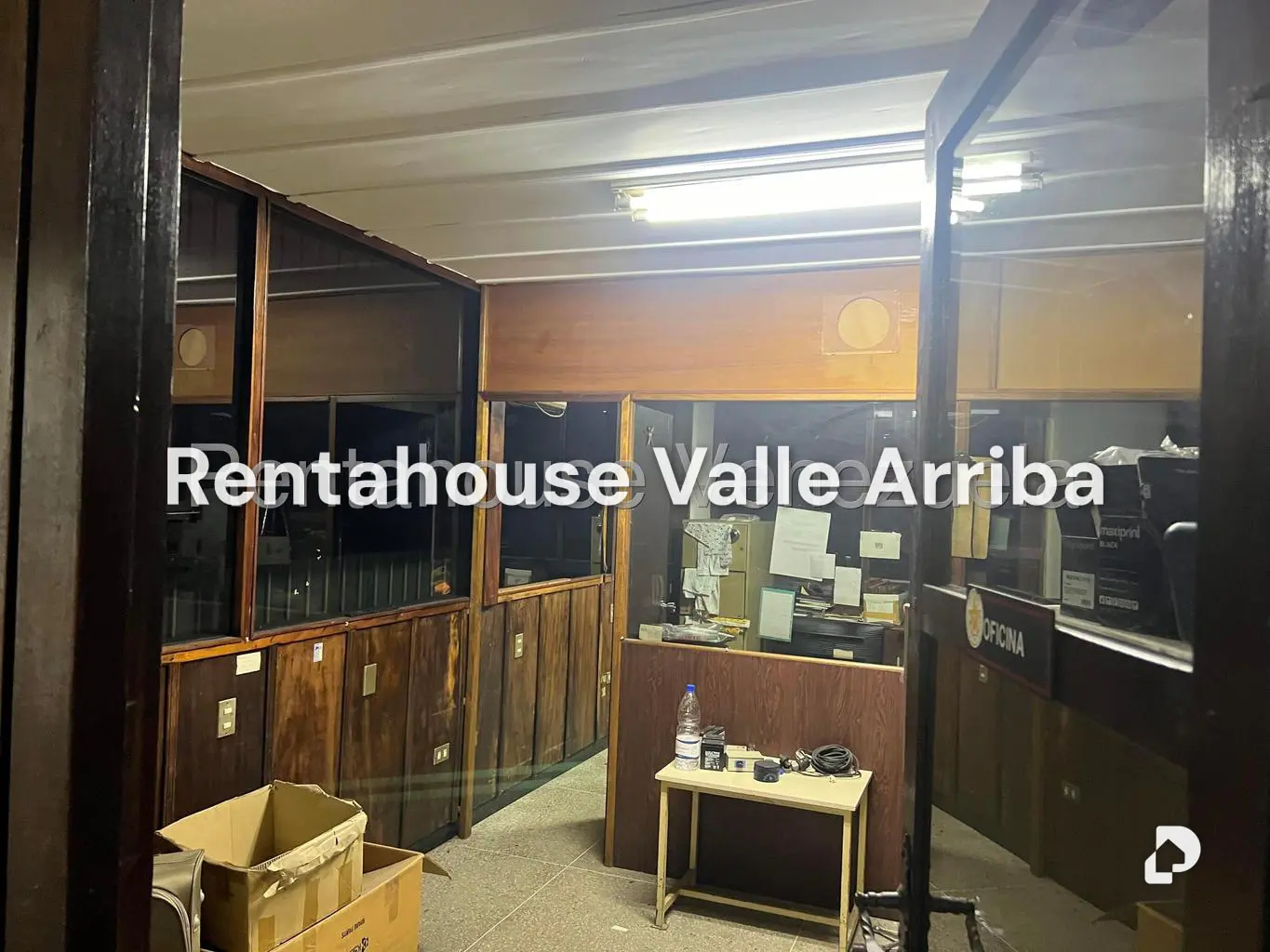 Local comercial en Parroquia La Candelaria, Caracas – 21