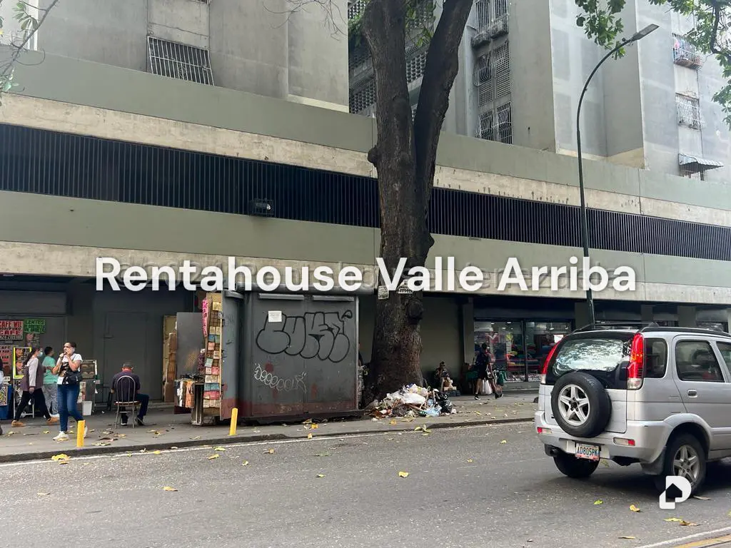 Local comercial en Parroquia La Candelaria, Caracas – 26